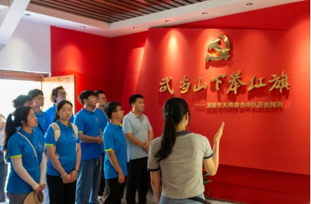 威廉希尔体育登录入口经济管理系开展暑期“三下乡”社会实践